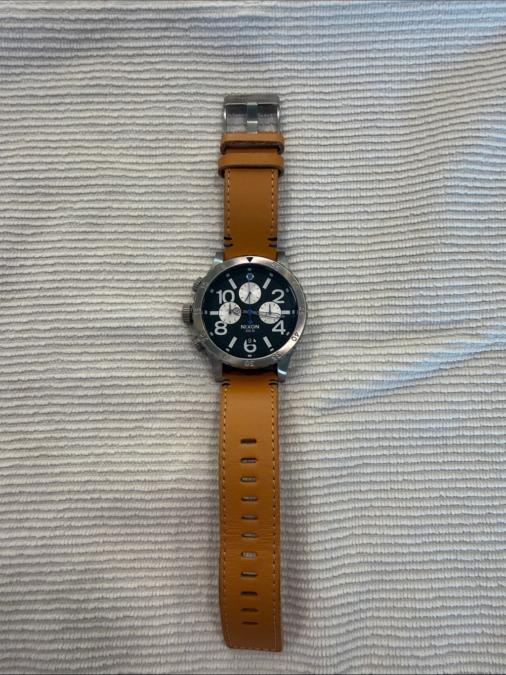 Nixon 48-20 Chrono Watch Leather band